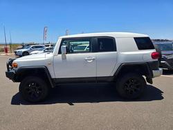 2012 Toyota FJ Cruiser V6 PET WAGON A/T COLOUR BODY+WHITE ROOF