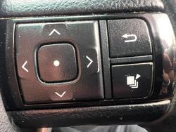 2017 Toyota
Hilux SR5