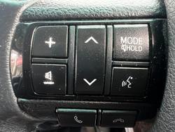 2017 Toyota
Hilux SR5