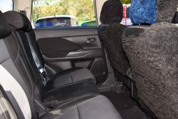 2021 Mitsubishi Outlander ES