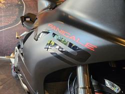 2024 Ducati Panigale V2 Panigale Black