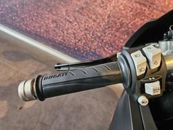 2024 Ducati Panigale V2 Panigale Black