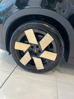 2024 MINI Countryman SE Favoured