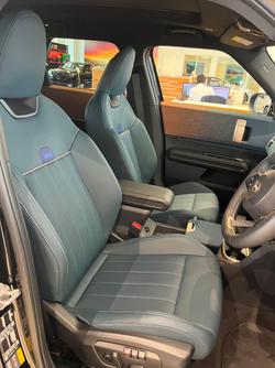 2024 MINI Countryman SE Favoured