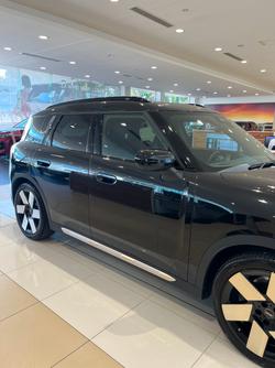 2024 MINI Countryman SE Favoured