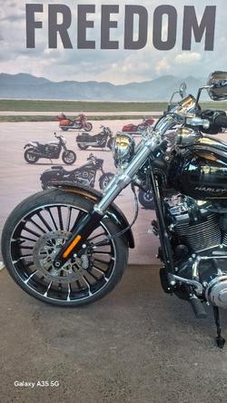 2025 Harley-davidson FXBR BREAKOUT (117) Vivid Black