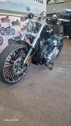 2025 Harley-davidson FXBR BREAKOUT (117) Vivid Black