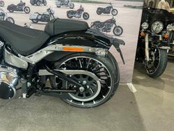2025 Harley-davidson FXBR BREAKOUT (117) Vivid Black