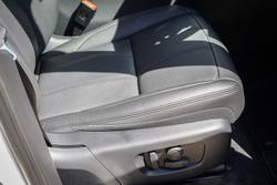 2025 Land Rover Range Rover Evoque P250 Dynamic SE