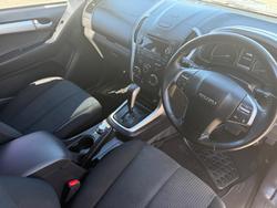 2014 Isuzu D-MAX LS-M