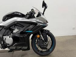 2025 CFMOTO 675 SR-R Black