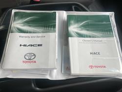 2017 Toyota
Hiace Commuter