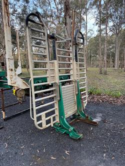 2017 Kennedy Folding Skel Green