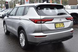 2023 Mitsubishi Outlander ES ZM MY23 White