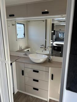 2022 Jayco Journey 19.61-2