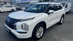 2023 Mitsubishi Outlander ES