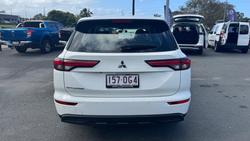 2023 Mitsubishi Outlander ES