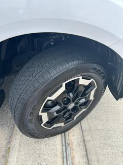 2023 Nissan Navara ST-X