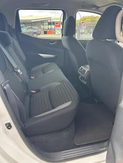 2023 Nissan Navara ST-X