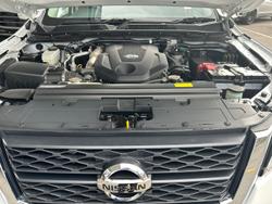 2023 Nissan Navara ST-X