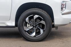 2024 Mitsubishi Pajero Sport GLS