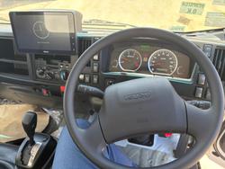 2025 Isuzu
                Nnr 45-150 Vanpack