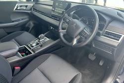 2023 Mitsubishi
Outlander LS