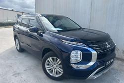 2023 Mitsubishi
Outlander LS