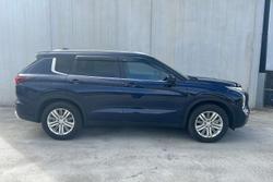 2023 Mitsubishi
Outlander LS