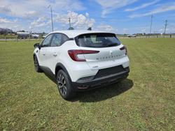 2025 Mitsubishi ASX LS