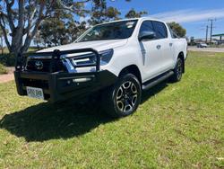 2023 Toyota Hilux SR5