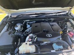 2023 Toyota Hilux SR5