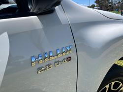 2023 Toyota Hilux SR5