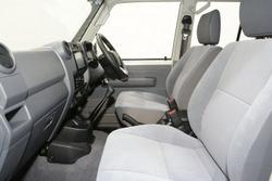 2025 Toyota Landcruiser GXL