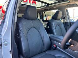 2025 Toyota Kluger Grande