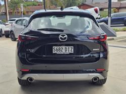 2025 Mazda CX-5 G25 Akera