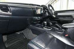 2016 Toyota Hilux SR5