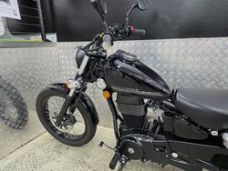 2017 Suzuki BOULEVARD S40 (LS650B) BLACK