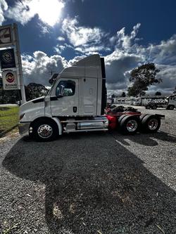 2024 Freightliner Cascadia 116 WHITE