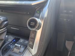 2022 Toyota Landcruiser VX