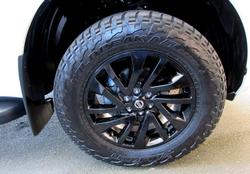 2020 Nissan Navara SL