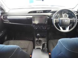 2023 Toyota Hilux SR