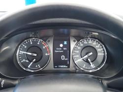 2023 Toyota Hilux SR