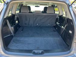 2017 Toyota
                Kluger GX