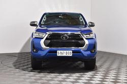 2021 Toyota Hilux SR5