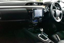 2021 Toyota Hilux SR5