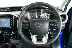 2021 Toyota Hilux SR5