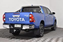 2022 Toyota Hilux SR5