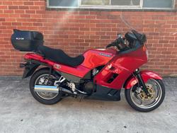 2000 Kawasaki
1000 GTR