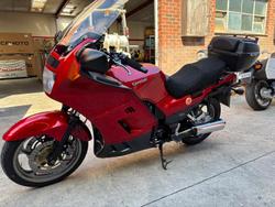 2000 Kawasaki
1000 GTR